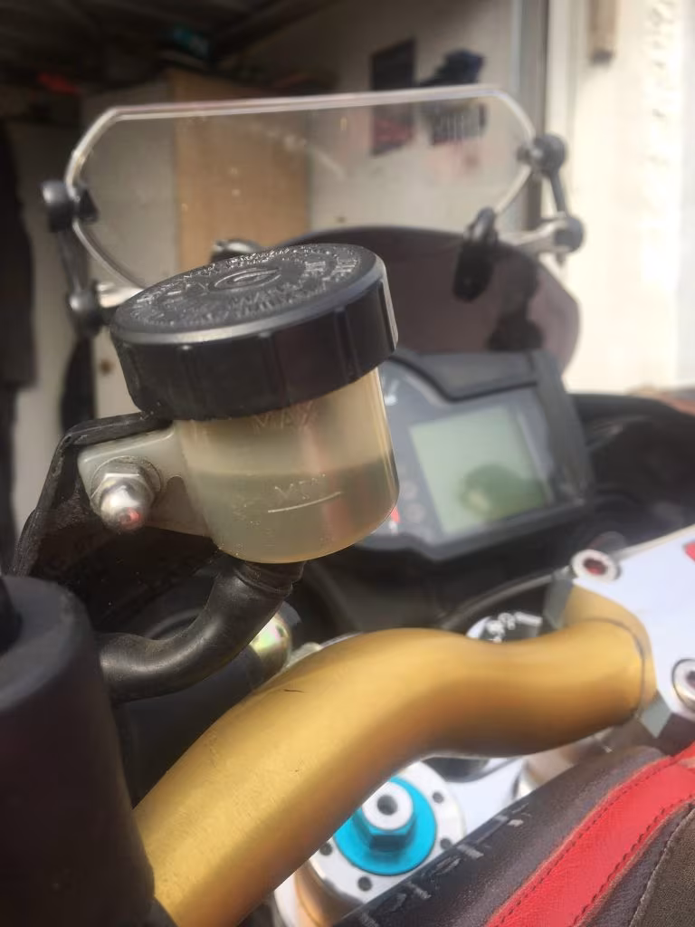 Brembo Clutch Slave Cylinder Reservoir Losing Fluid